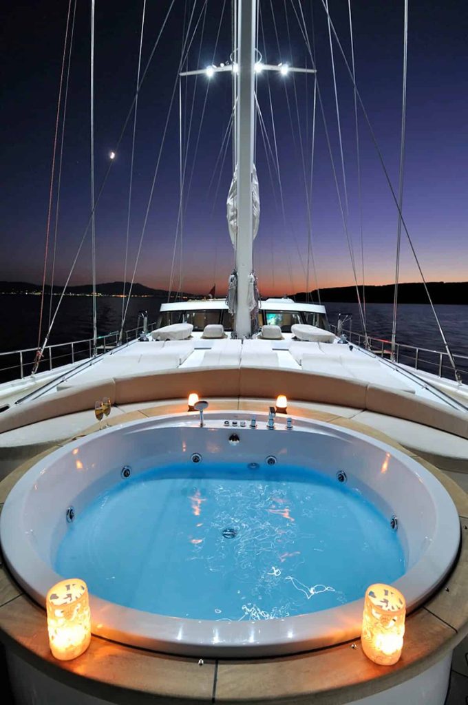DOLCE-MARE-Sundeck-with-Jacuzzi