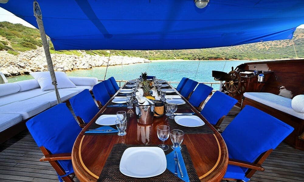 goldenyachting_bodrum-yacht-charter-turkey-tekne-kiralama-gulet-salmakis-12-jpg-VZY