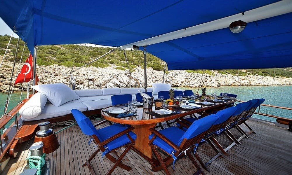 goldenyachting_bodrum-yacht-charter-turkey-tekne-kiralama-gulet-salmakis-13-jpg-IgH