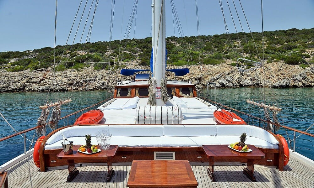 goldenyachting_bodrum-yacht-charter-turkey-tekne-kiralama-gulet-salmakis-6-jpg-FY6